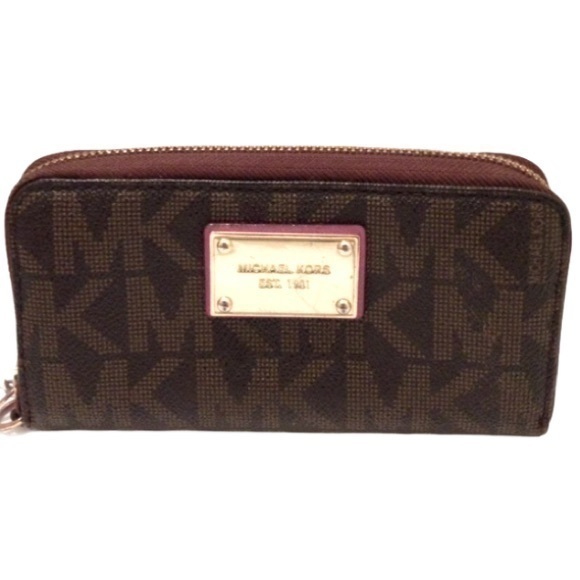MICHAEL KORS SIG MK WALLET  WITH PINK TRIM - Picture 1 of 5